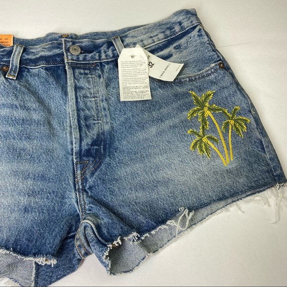 NEW Levis 501 Wild Dreaming Cut Off Shorts - Picture 4 of 11
